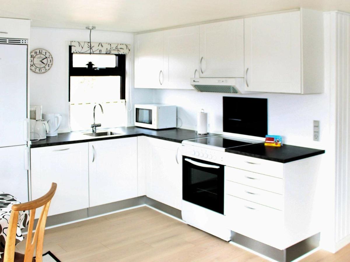 6 Person Holiday Home In R M Bolilmark エクステリア 写真